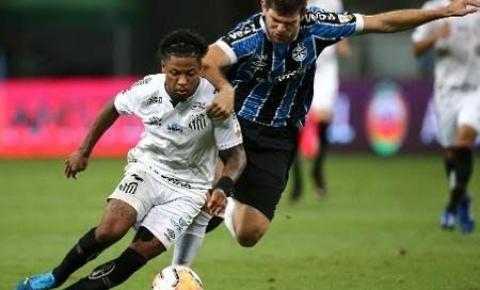 Em jogo movimentado, Grêmio e Santos empatam pelas quartas de final da Libertadores da América