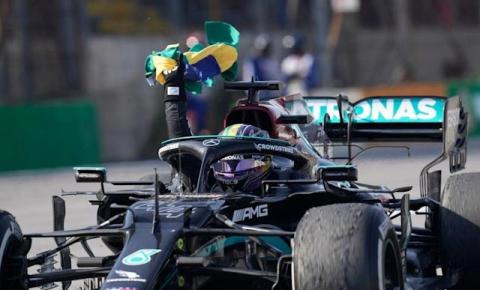 Hamilton derrota Verstappen em atuação épica e vence GP de São Paulo de F1